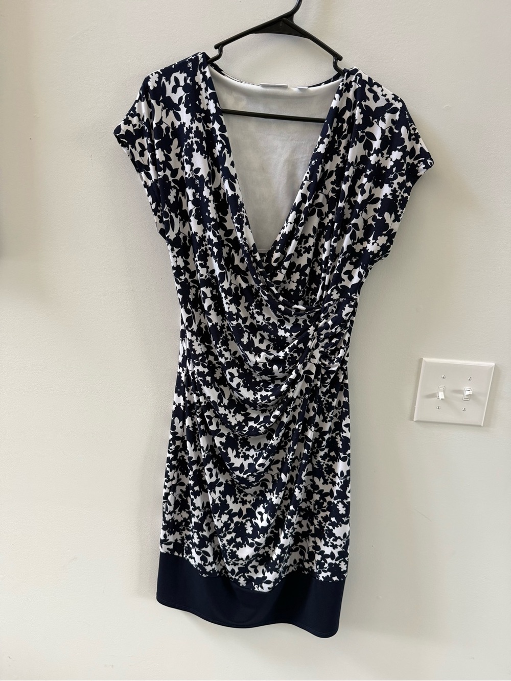 New York & Company Navy and White Floral Draped V-Neck Midi Dress